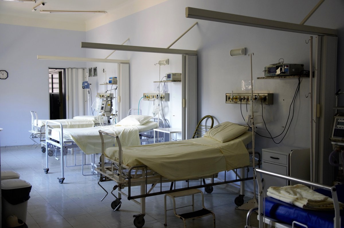 bed-clinic-empty-236380.jpg